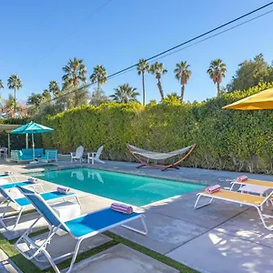 https://three-amigos-ranch.palm-springs-ca-hotels.com