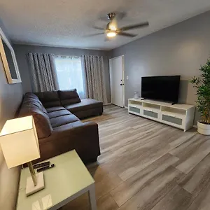 https://westmont-apartments.topanaheimhotels.com